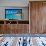 Studio With Rooftop Pool, Gym - At L Condos - Lidia